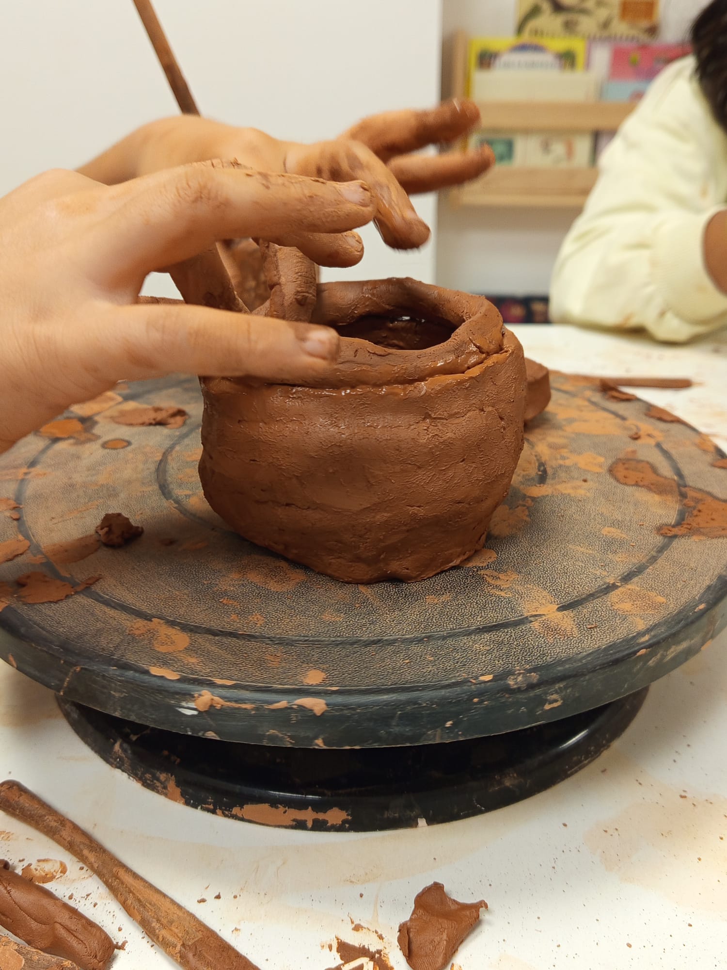 Clases de cerámica para peques - Imagen 4